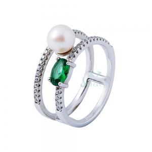 anillo de plata esterlina de diamantes esmeralda