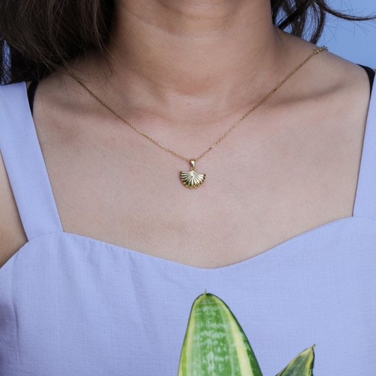 Shell Silver Pendant Necklace