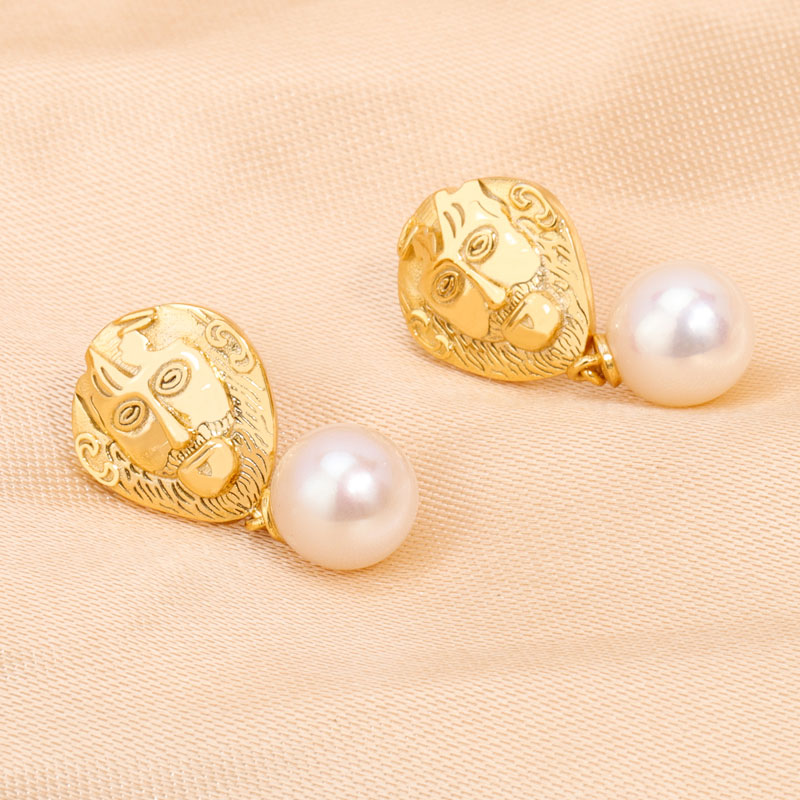 freshwater pearl drop earrings